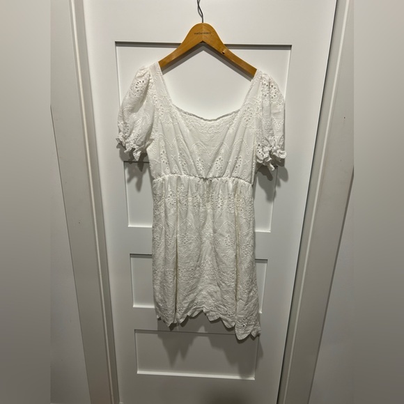 White Short Sleeve Dress - Picture 1 of 9